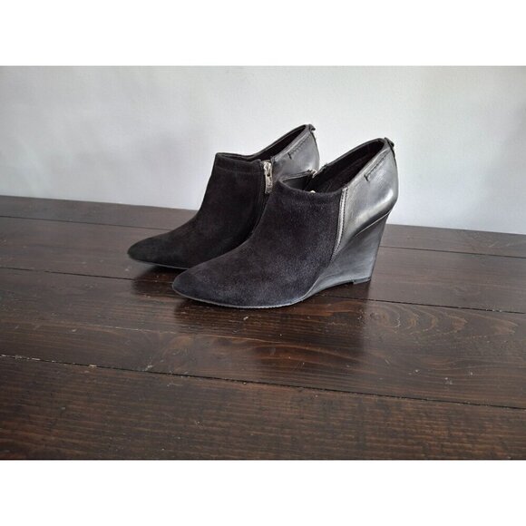 Vince Camuto Black Leather Kemper Pointed Toe Bootie/pre-owned, Sz. 7.5M - Picture 1 of 10